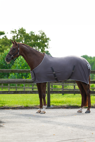 Fleece-Decke mit dekorativer Kante Grau/Silber