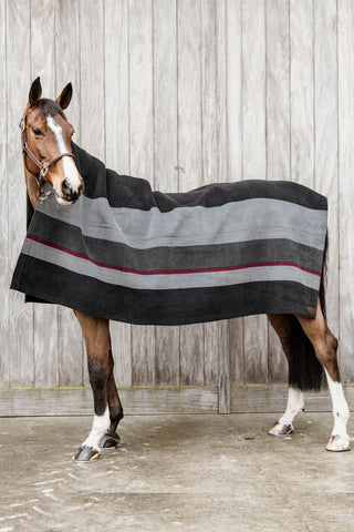 Fleecefilt Stripes 140*160 Svart/Grå